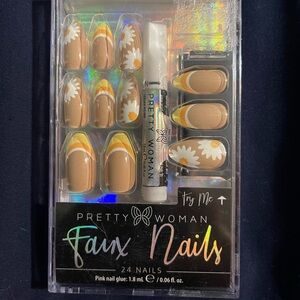Pretty Woman Faux Nails
